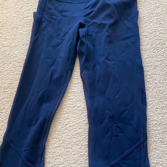 lululemon navy blue mesh logo leggings - Picture 2 of 4